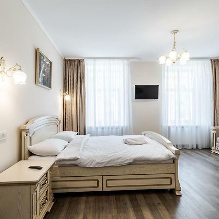 Opera House Apartment 3 Liov Exterior foto
