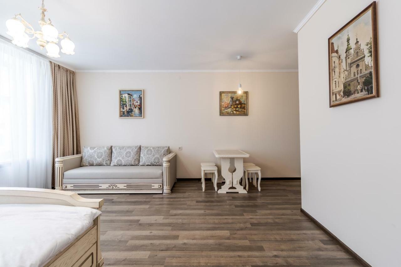 Opera House Apartment 3 Liov Exterior foto